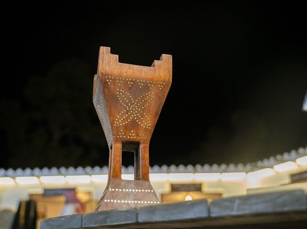 الجناح السعودي بمهرجان 《جرَش》 يستعرض فنون الأعمال الخشبية