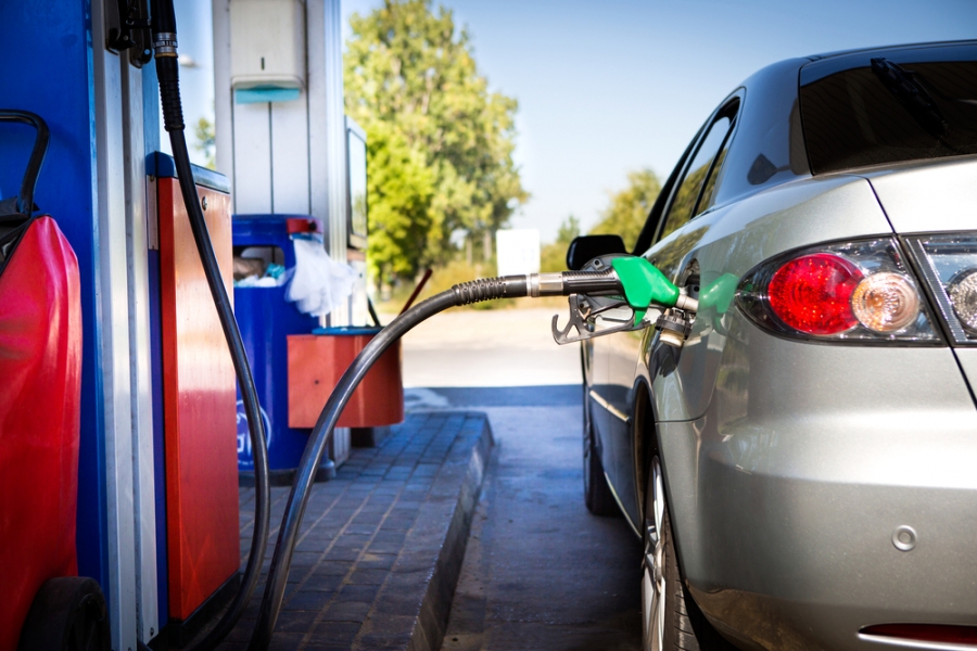 عقل: توقعات بثبات سعر البنزين 90 وانخفاض الـ 95 وقد نرى النفط بـ 80 دولارا