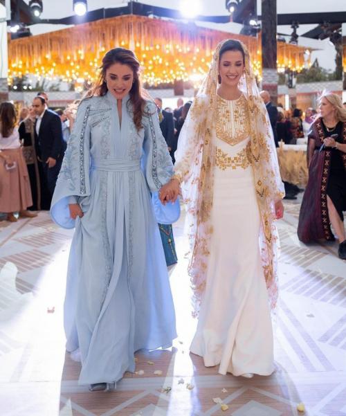 الملكة رانيا تنشر فيديو من حفل حناء الآنسة رجوة