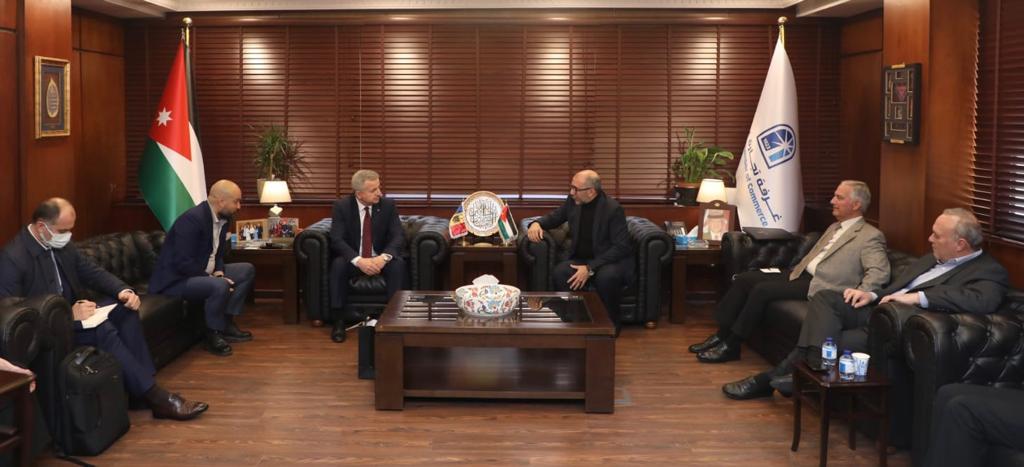 تجارة عمان تبحث تعزيز العلاقات التجارية مع جمهورية مولدوفا