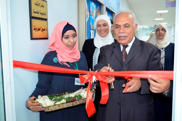 افتتاح مختبر اللغات الأجنبية ومركزي الإرشاد والتربية الخاصة في جامعة عمان الاهلية