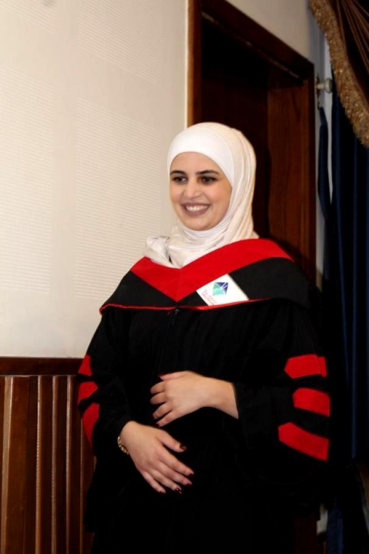 حصول الطالبة مرام ربابعة على درجة الماجستير في جامعة جدارا