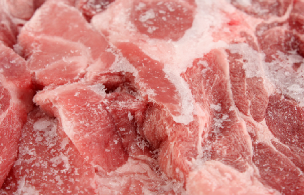 تخفيض أجور المراقبة على اللحوم المجمدة والدواجن لمسالخ القطاع الخاص