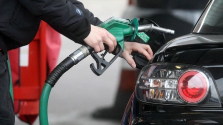 الحكومة تعلن تفعيل بند فرق اسعار الوقود على فاتورة الكهرباء في نيسان المقبل