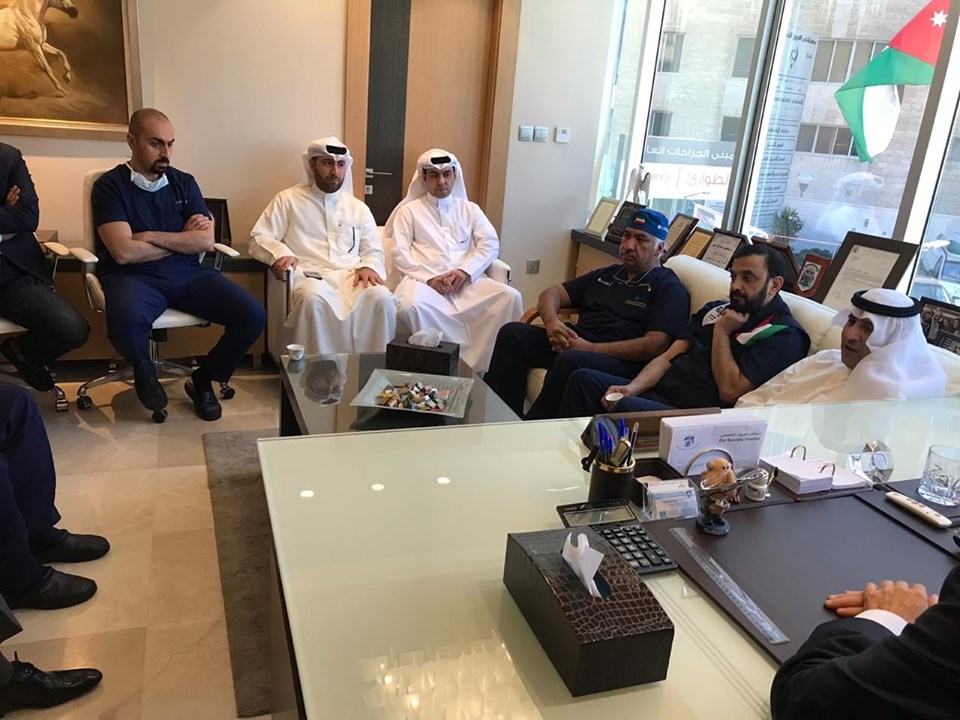 السفير الكويتي يُجري زيارة لمُستشفى العيون التخصصي  
