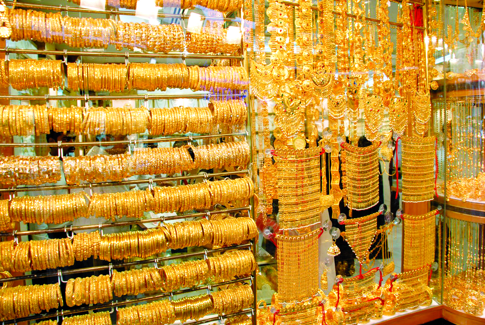 عيد الأم يحرك "ركود" سوق الذهب الأردني