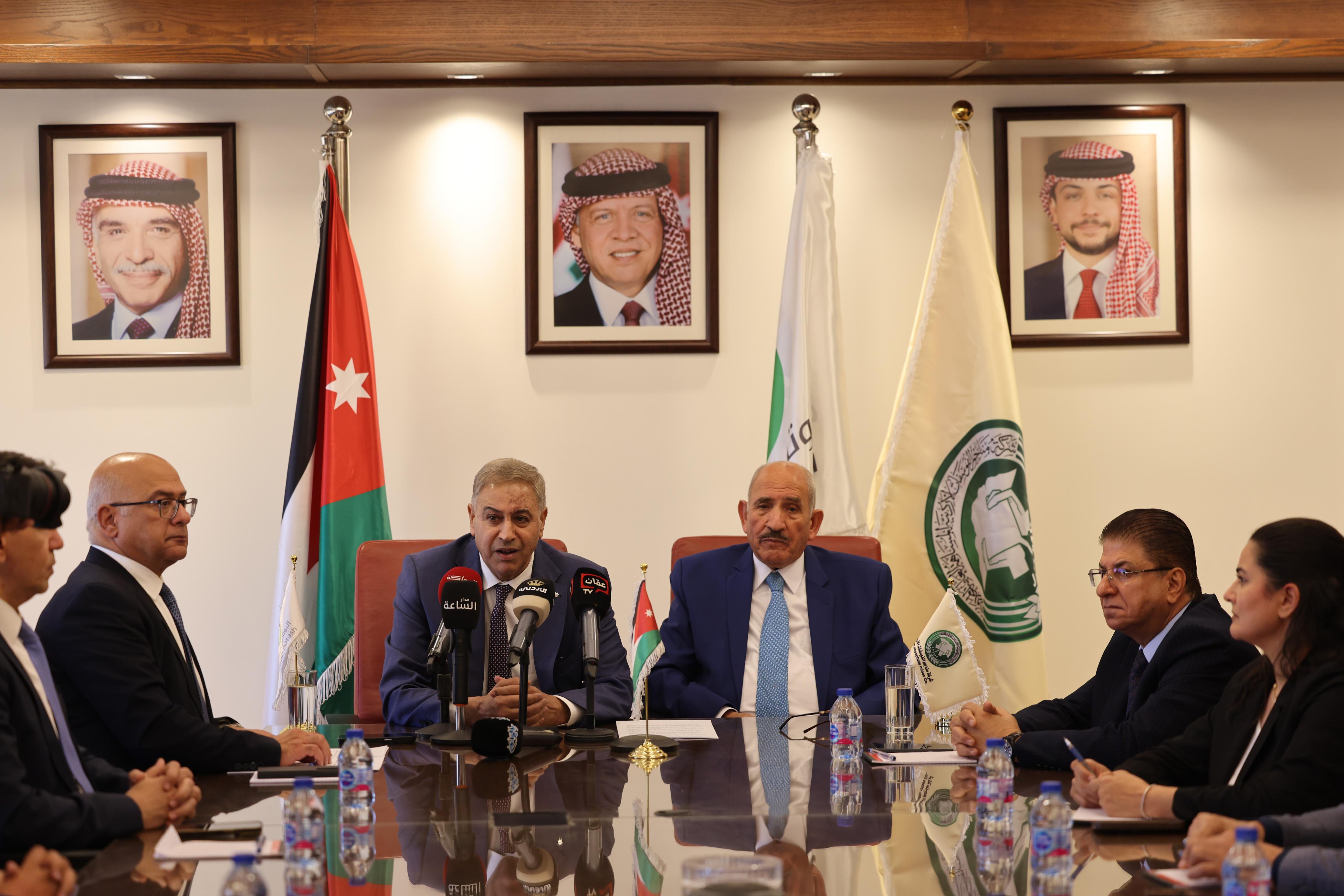 《البوتاس العربية》 و《مناجم الفوسفات》 توقعان اتفاقية لإنشاء المجمع الصناعي المشترك في العقبة والشيدية