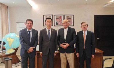 السفير الصيني يزور شركة الفوسفات الاردنية