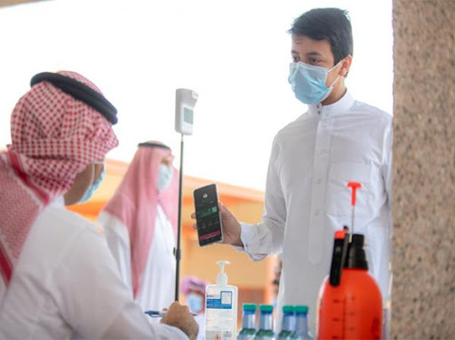 السعودية تحظر ادخال الهواتف لمدارسها