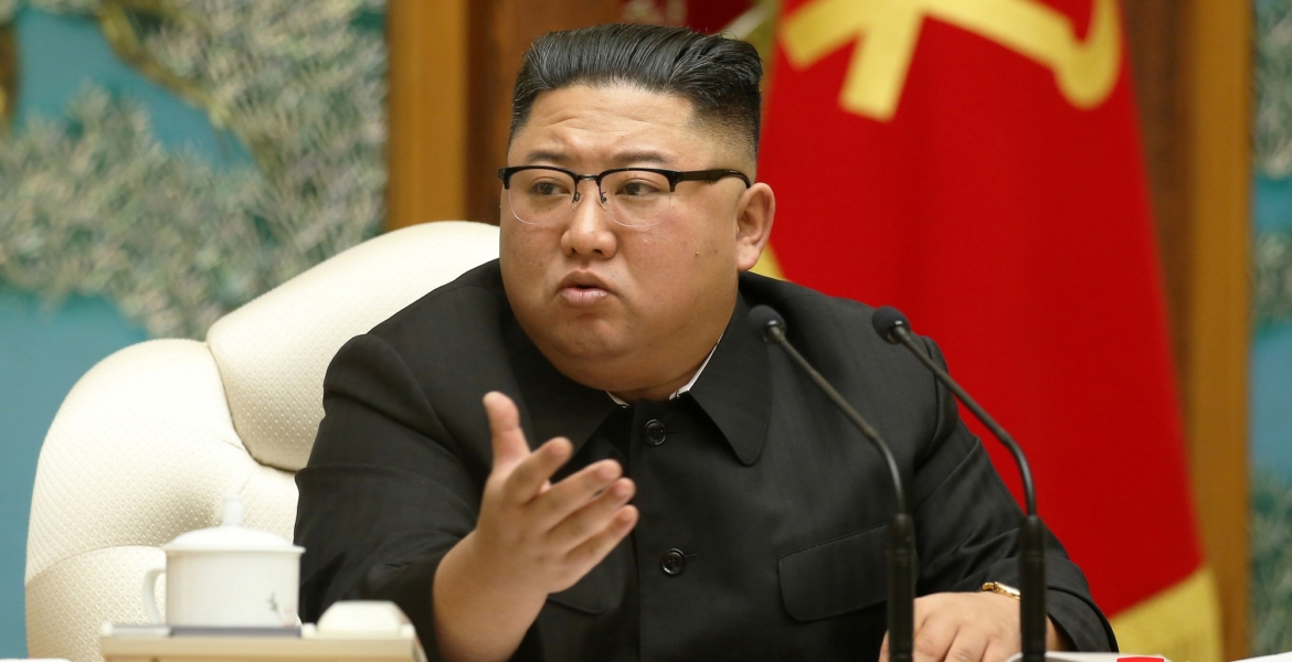 كيم جونغ يعاقب مسؤولين كباراً.. تسببوا بحادث خطير يتعلق بكورونا ويشكل أزمة لكوريا الشمالية