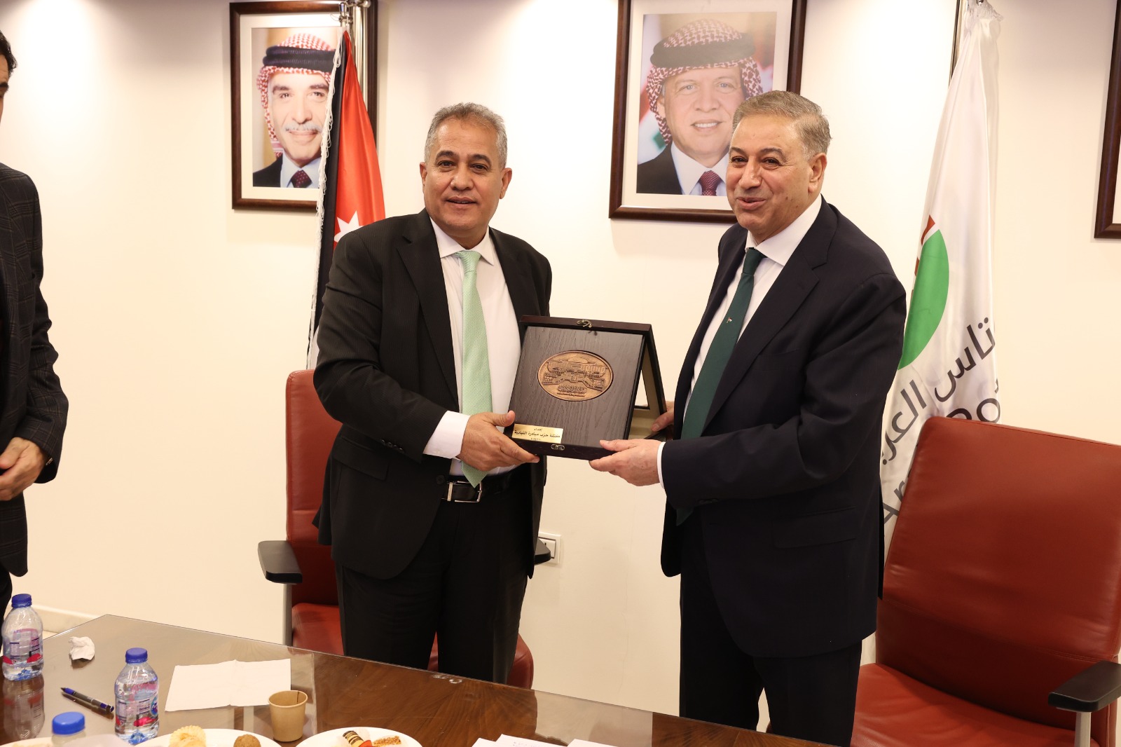 الهميسات يشيد بإنجازات