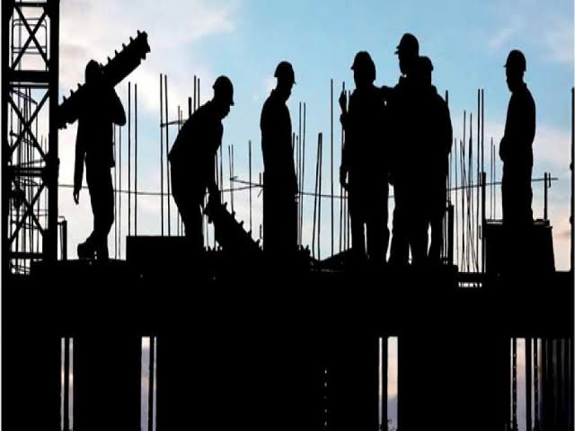 تقرير: تزايد الاعتماد على شركات التعهيد في الأردن يعمّق هشاشة سوق العمل ويقلّص حقوق العمال